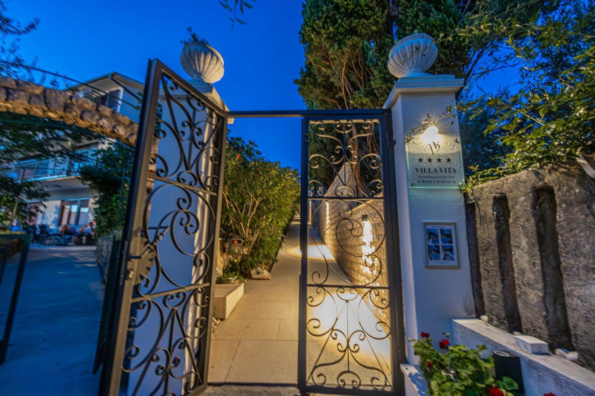 Villa Vita Luxury Apartments Crikvenica Exterior foto